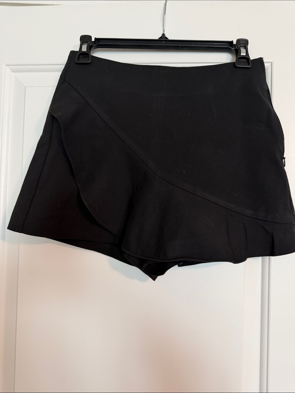 Zara Black Ruffle-Trim Skort